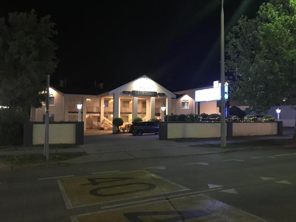 Albury Georgian Motel & Suites Bagian luar foto