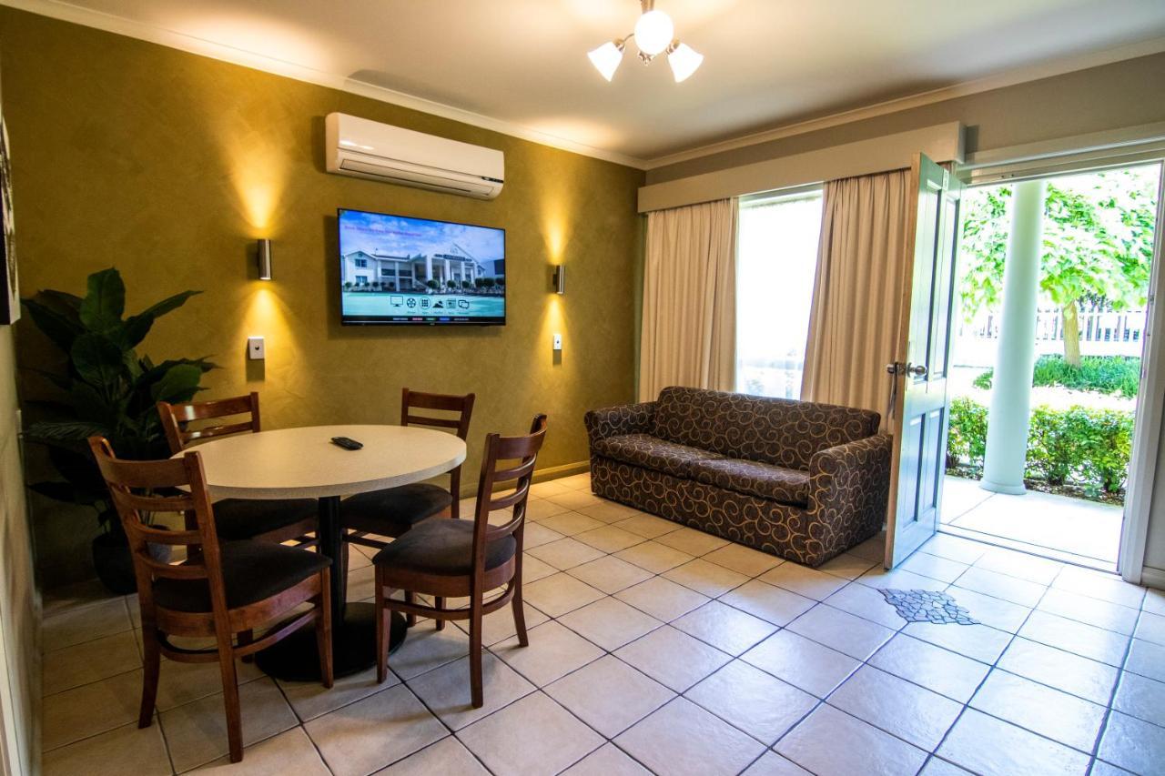 Albury Georgian Motel & Suites Bagian luar foto