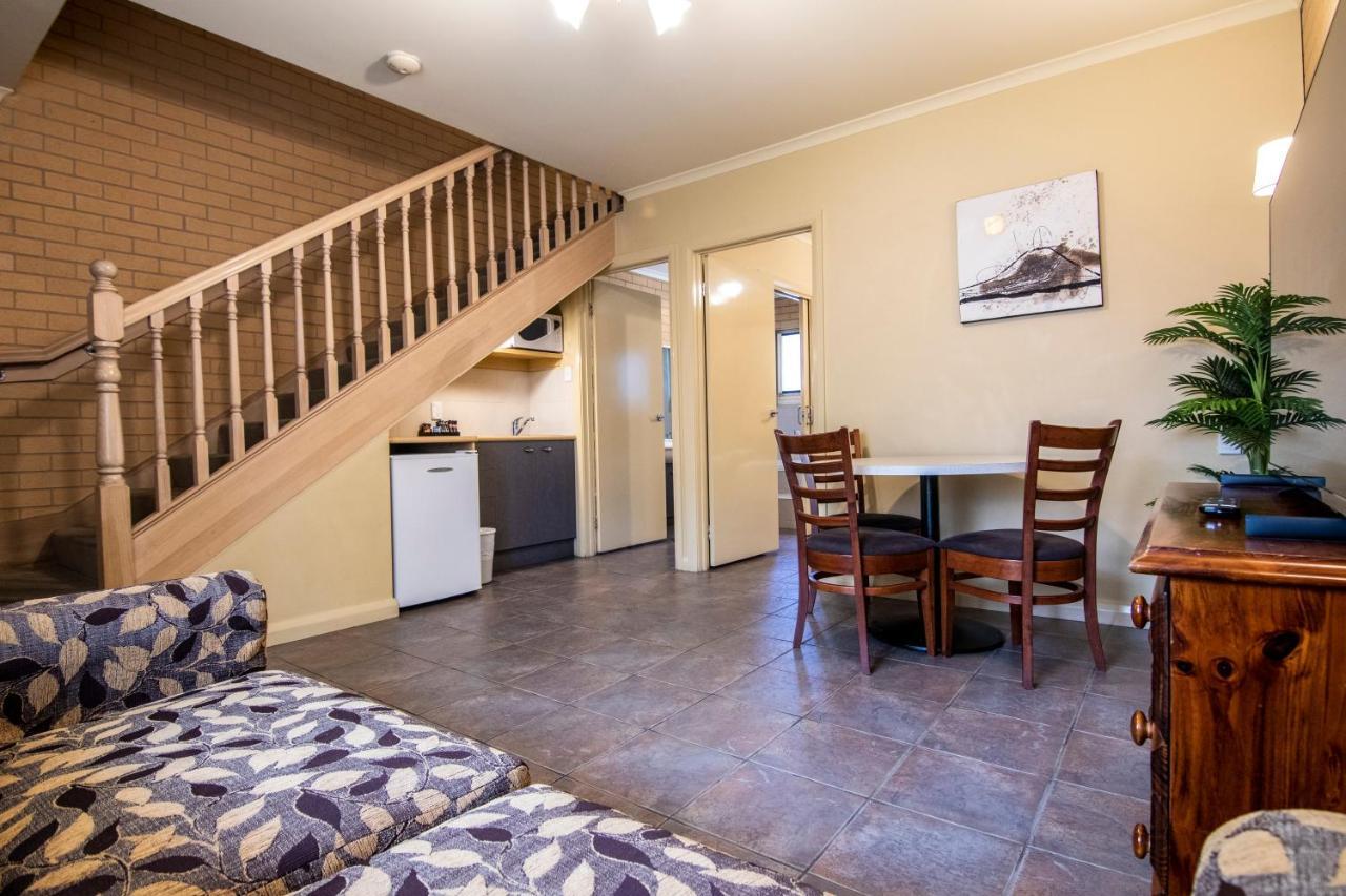 Albury Georgian Motel & Suites Bagian luar foto