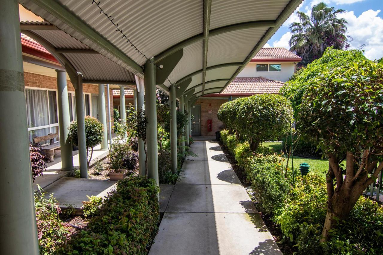 Albury Georgian Motel & Suites Bagian luar foto