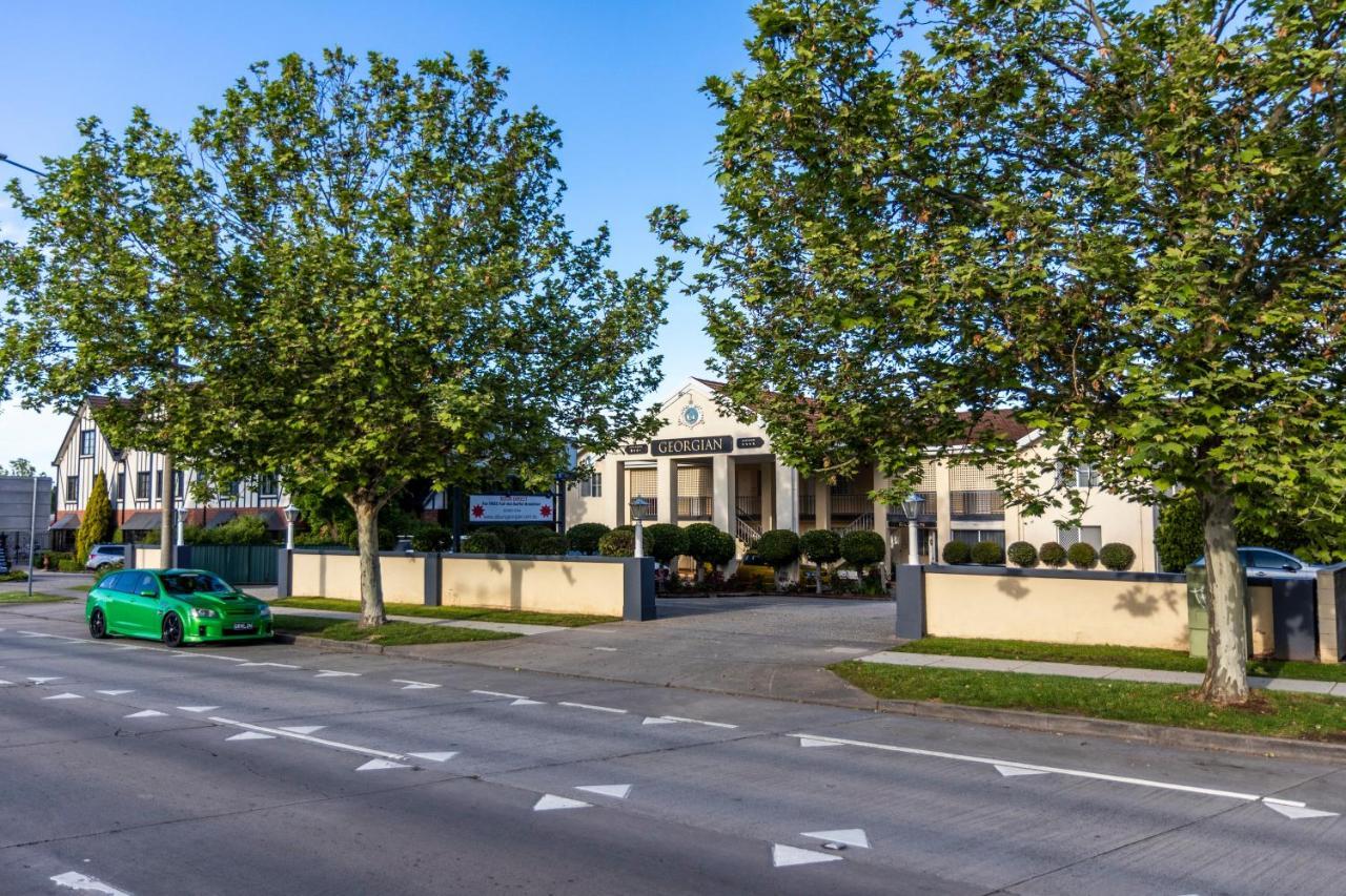 Albury Georgian Motel & Suites Bagian luar foto