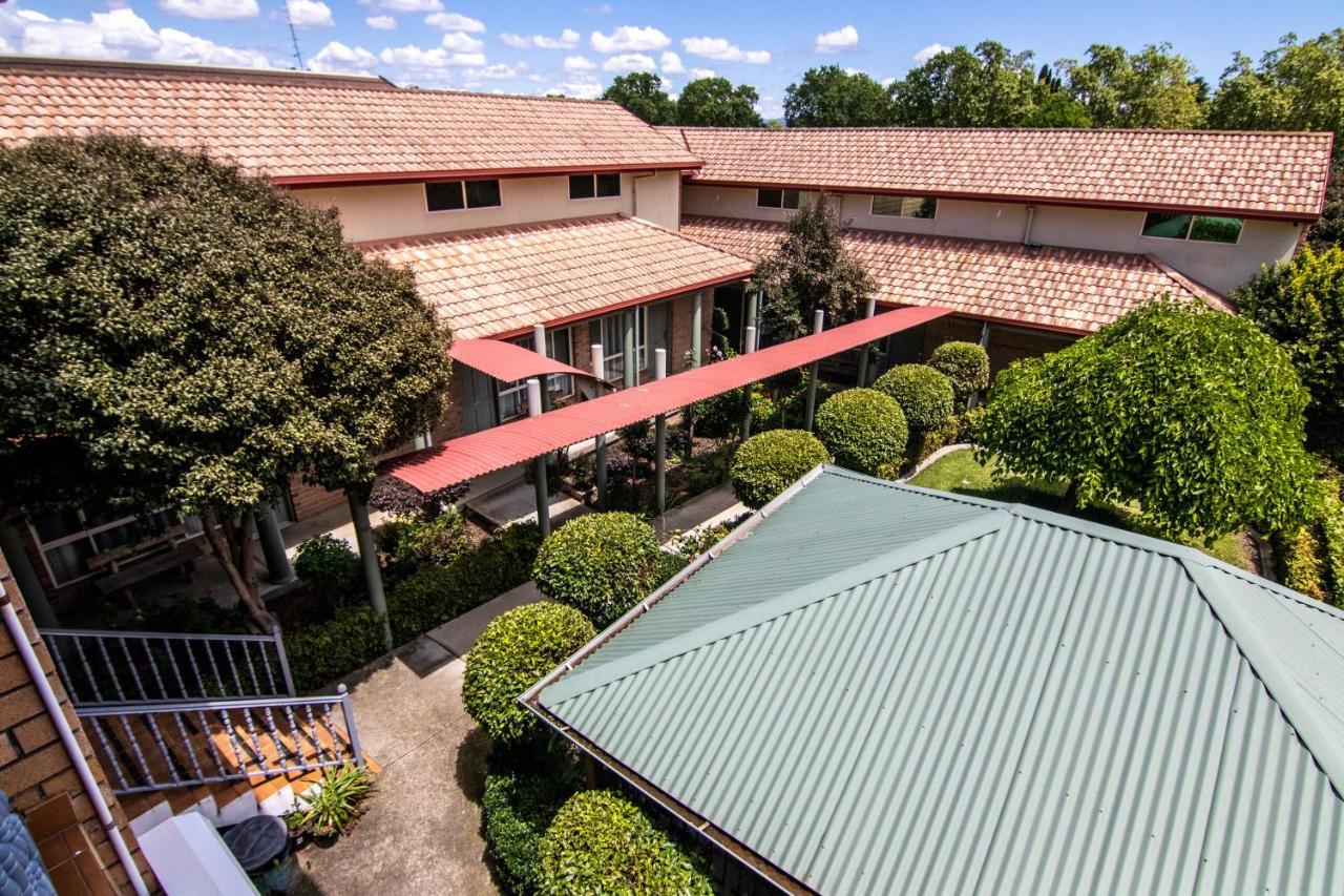 Albury Georgian Motel & Suites Bagian luar foto