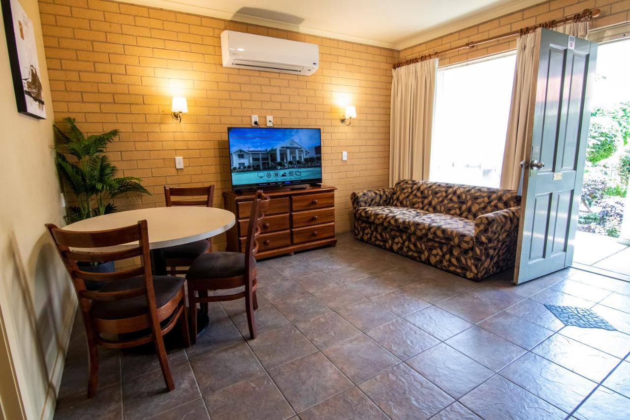 Albury Georgian Motel & Suites Bagian luar foto