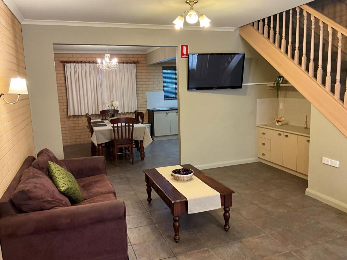 Albury Georgian Motel & Suites Bagian luar foto